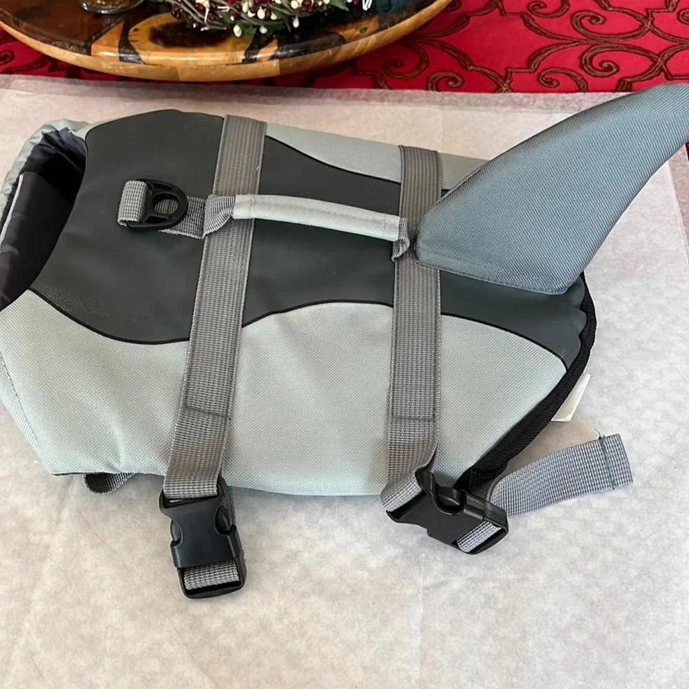 Dog shark life vest size m
